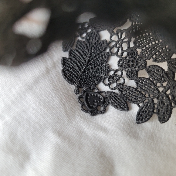 Stella + Dot Chantilly Black Lace Cuff - Picture 3 of 5